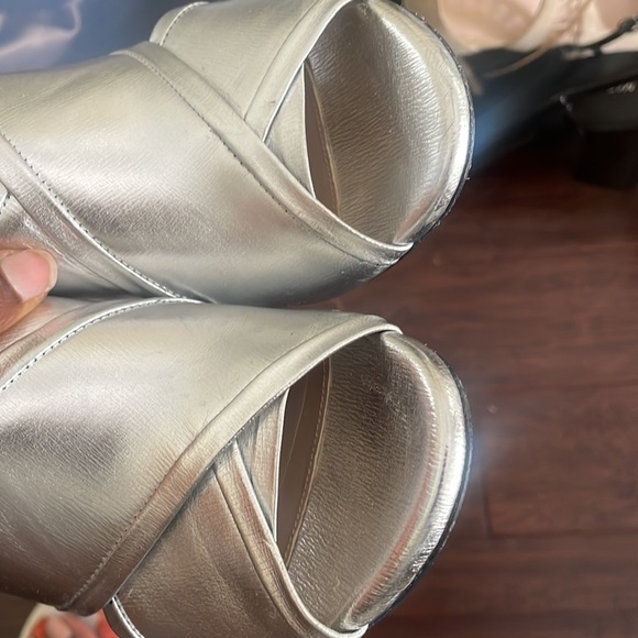 Stuart Weitzman Leather Crossover Heels - Picture 3 of 4